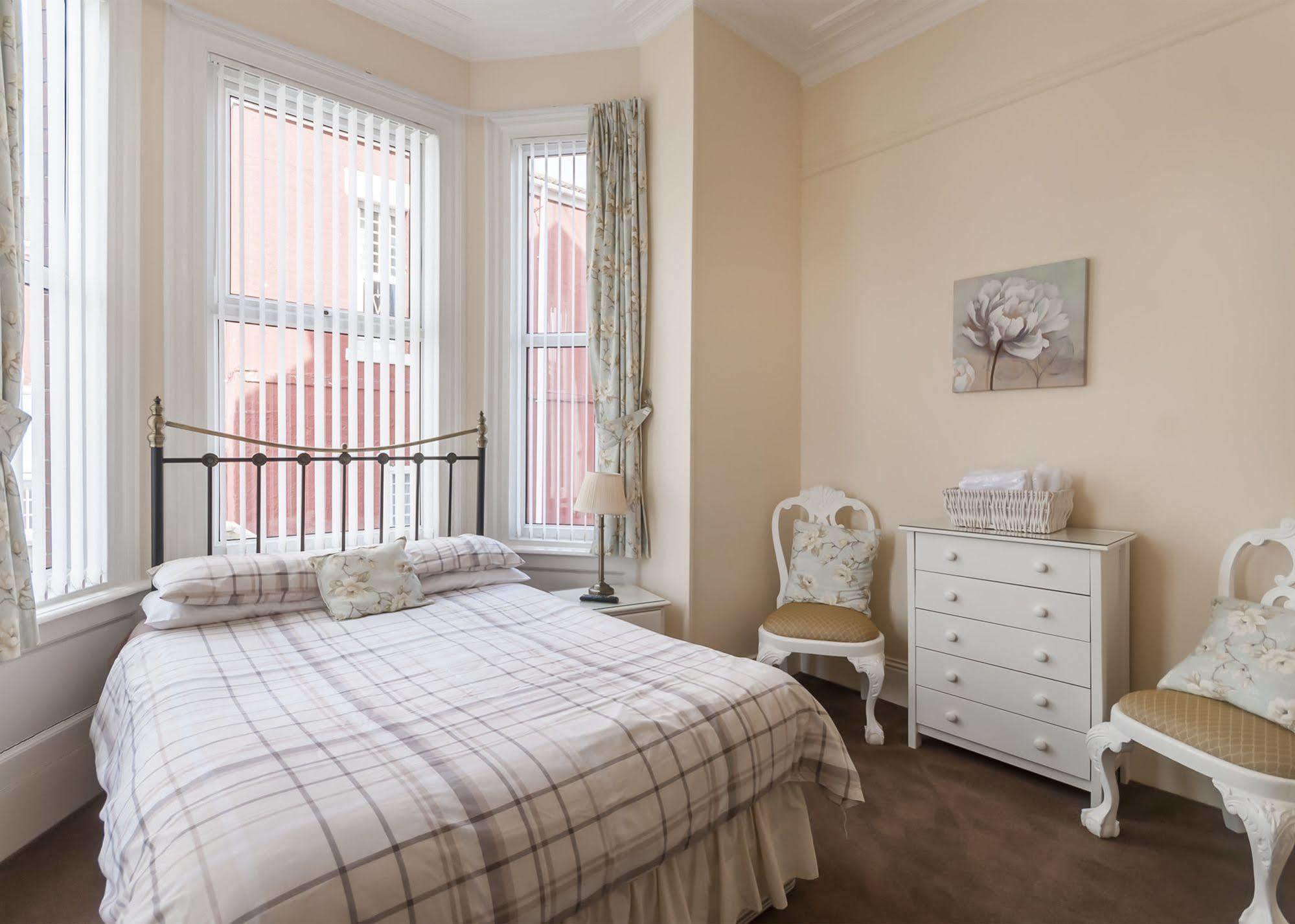 Kingswood Guest House Stockton-on-Tees Esterno foto